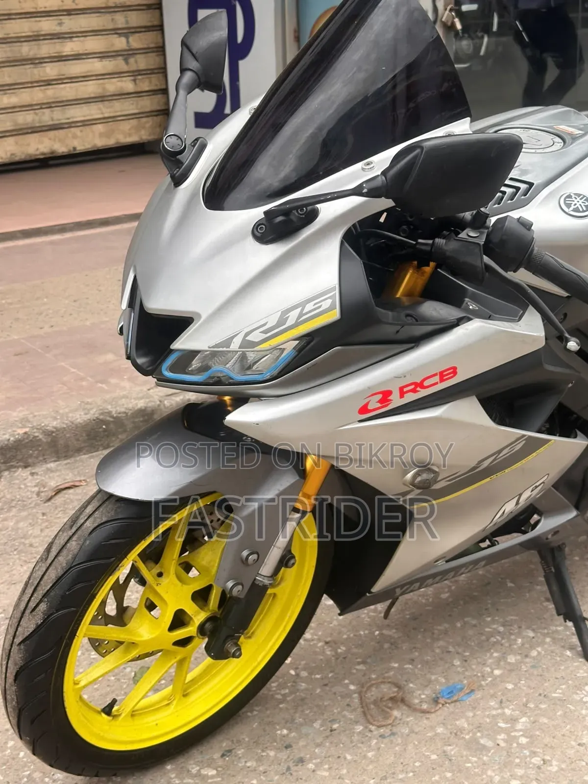 যামাহা আর১৫ ভি৩ ২০২১ রূপালী