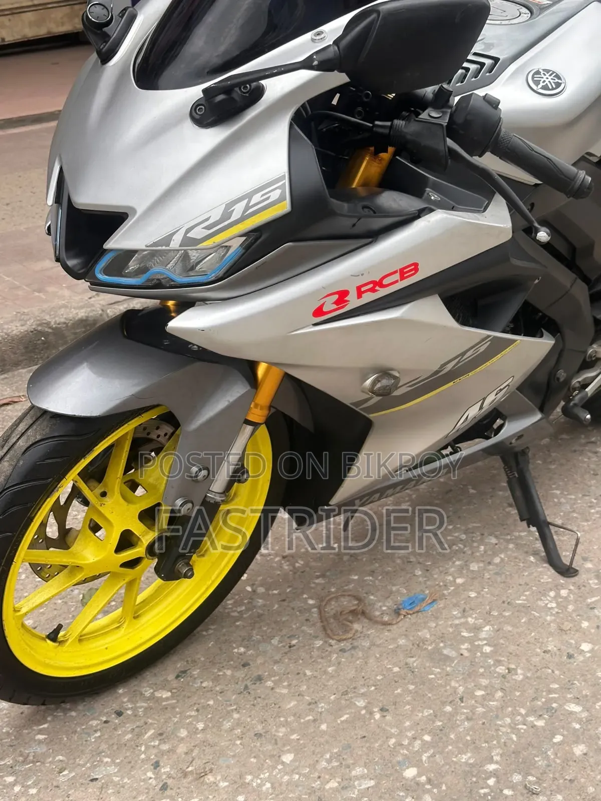 যামাহা আর১৫ ভি৩ ২০২১ রূপালী