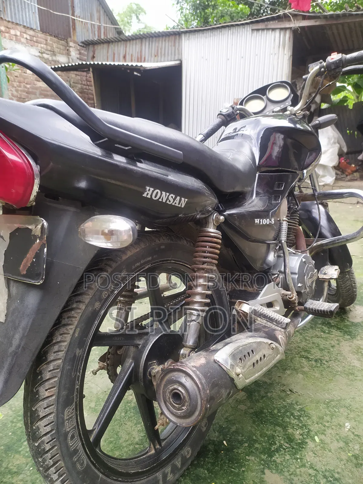 মোটরসাইকেল ২০২০ লাল