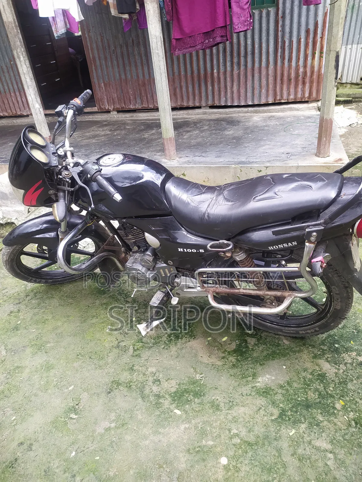 মোটরসাইকেল ২০২০ লাল