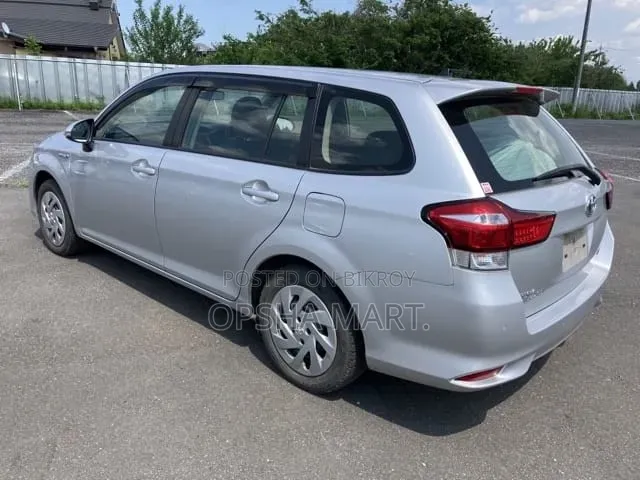 Toyota Corolla Fielder 2020 Silver