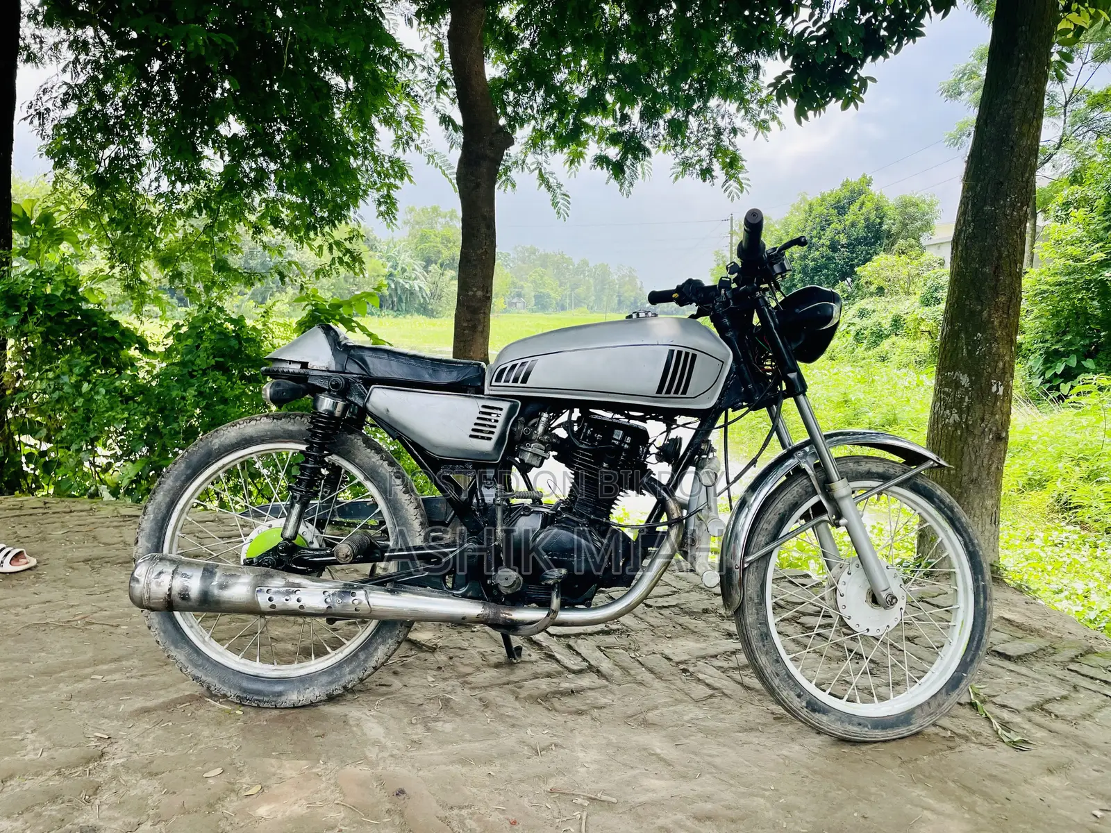 Hero 1998 Gray