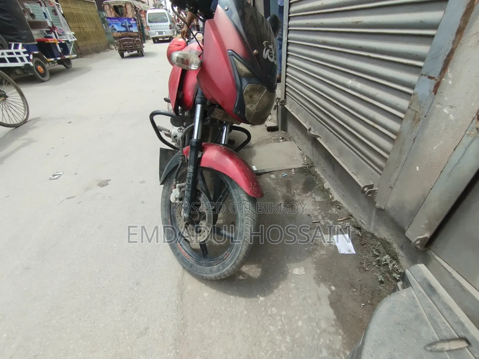 বাজাজ পালসার ১৫০ ২০১৮ লাল