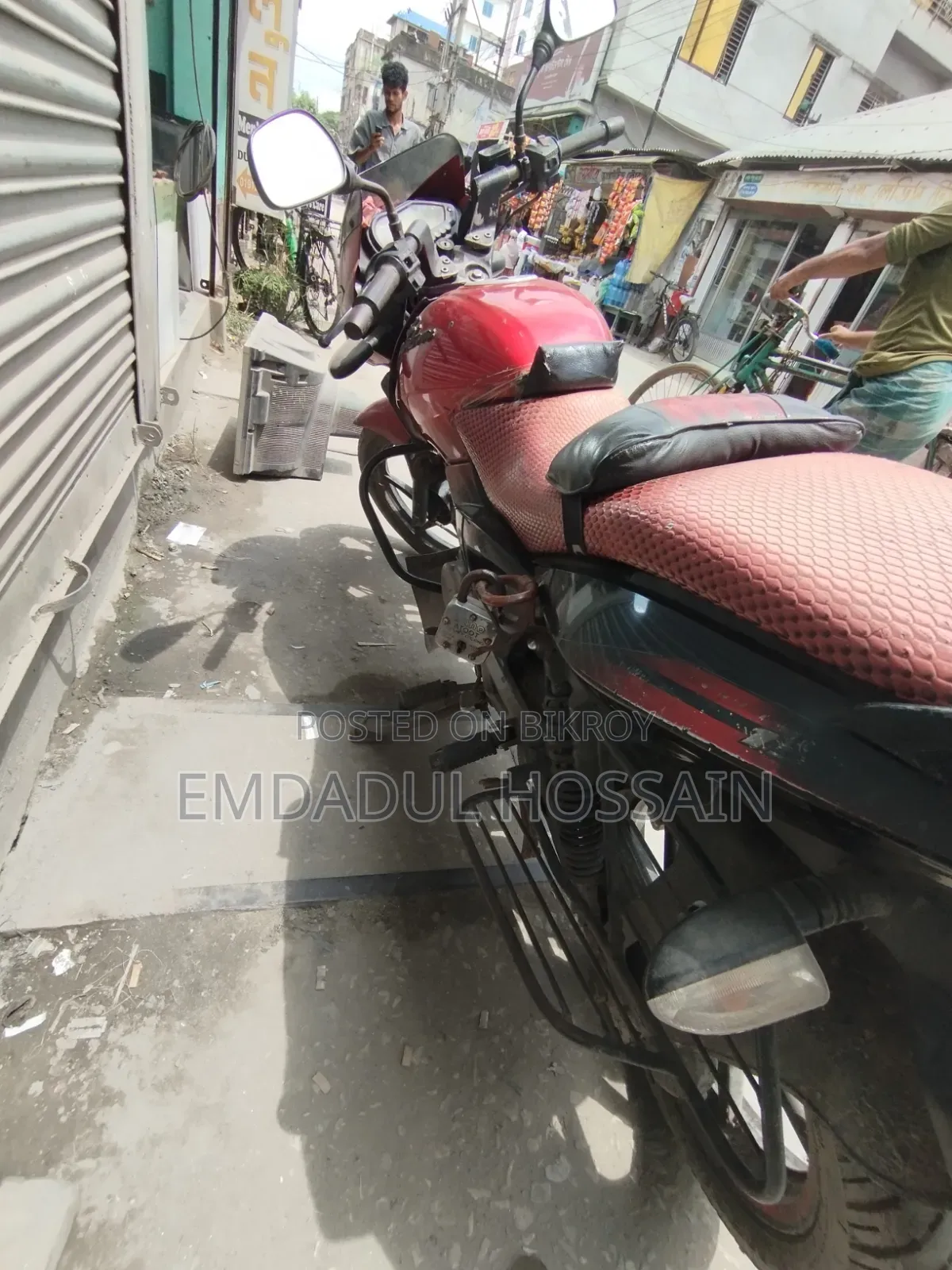 বাজাজ পালসার ১৫০ ২০১৮ লাল