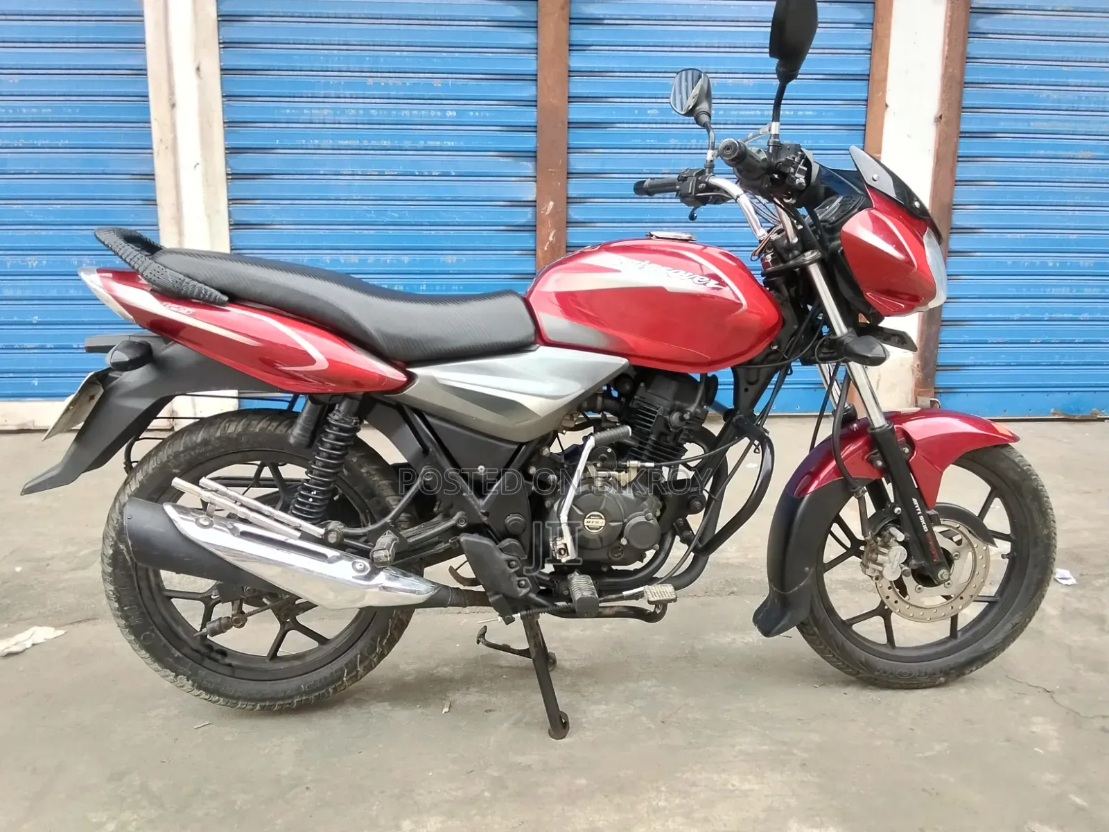 বাজাজ ডিসকভার ১২৫ ২০২০ রেড