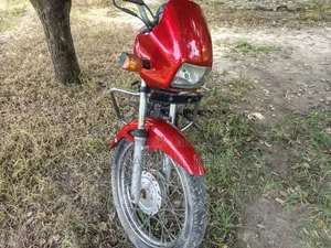 হিরো স্প্লেন্ডার প্লাস ২০১১ রেড