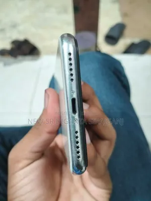 Apple iPhone X 64 GB White