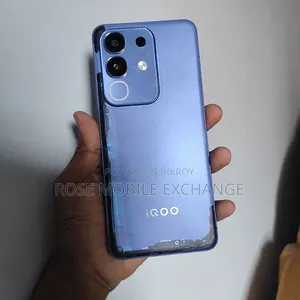 iQOO 128 GB Blue