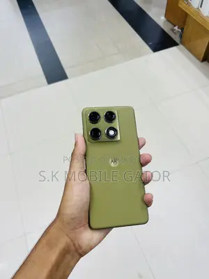 Motorola 256 GB Gold