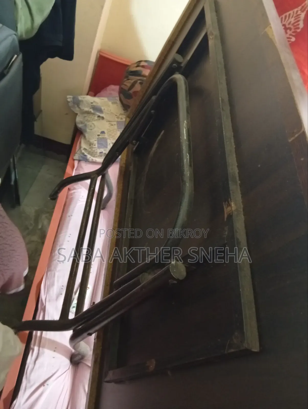 ওয়ারড্রোব, আরএফএল প্লাস্টিক র‍্যাক, পাটেক ডাইনিং টেবিল