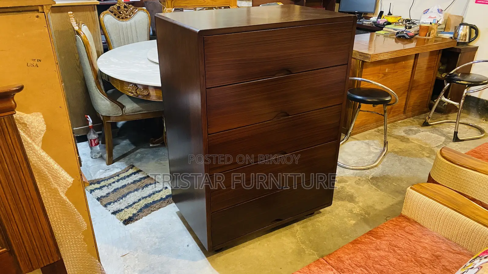 Modern Chest of Drawers