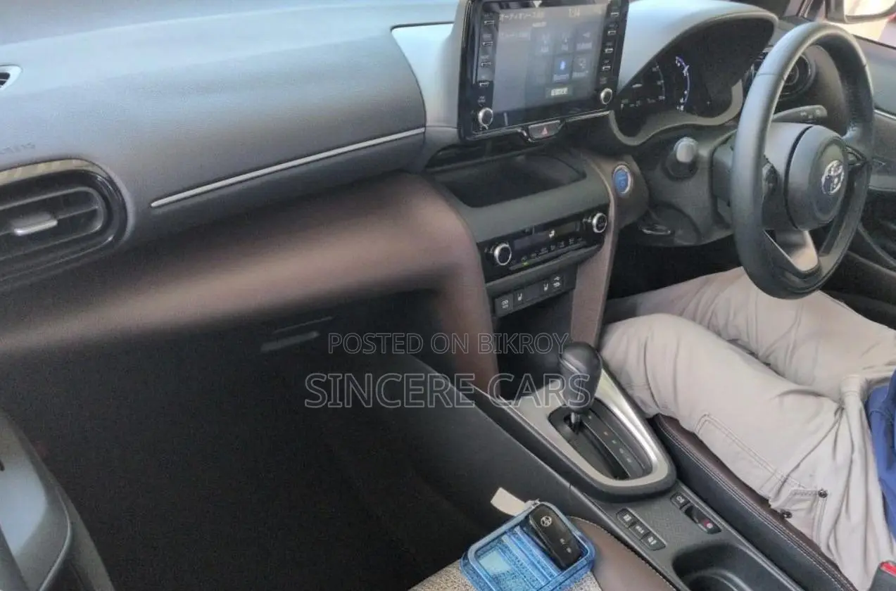 Toyota Yaris Cross 2021 Pearl