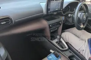 Toyota Yaris Cross 2021 Pearl