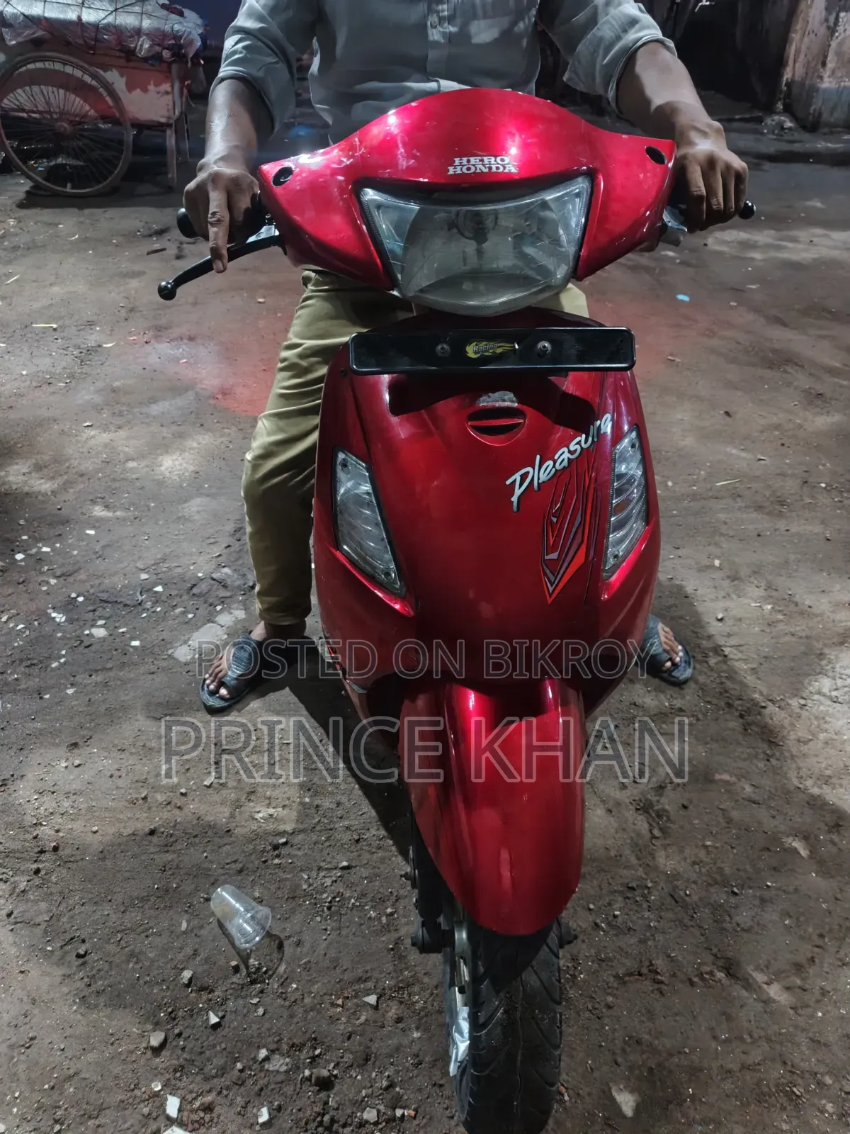 Hero Pleasure 2017 Red