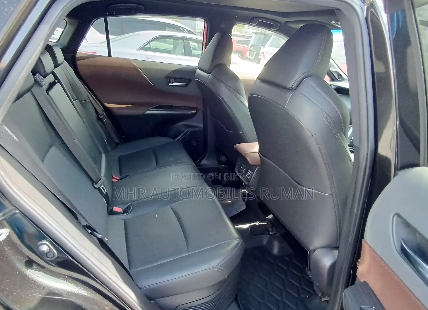 Toyota Harrier 2.5 Hybrid 2021 Black