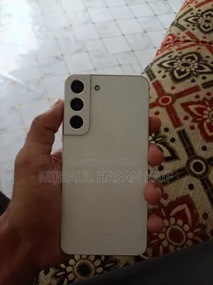 স্যামসাং গ্যালাক্সি এস২২ ৫জি ১২৮ জিবি সাদা