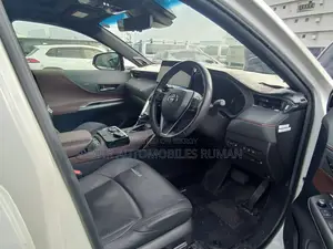 Toyota Harrier 2.5 Hybrid 2021 Pearl