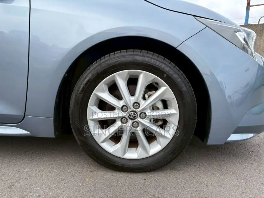 Toyota Corolla Touring 2021 Blue