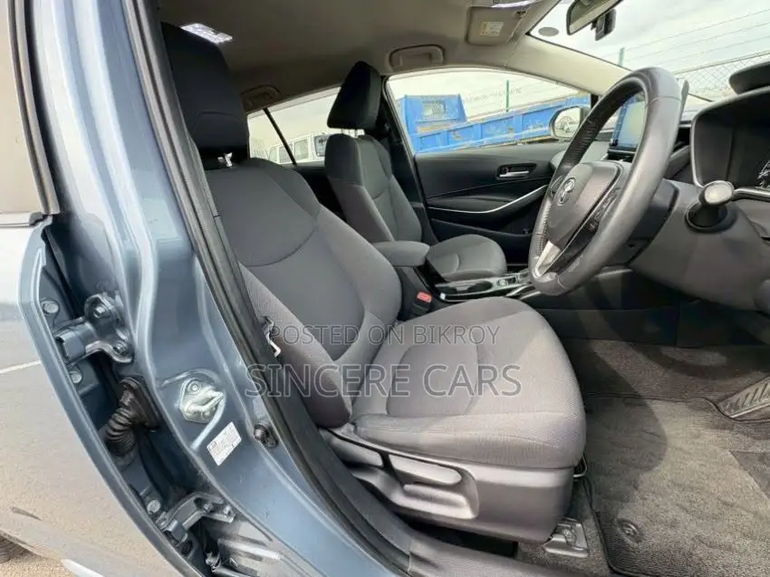 Toyota Corolla Touring 2021 Blue