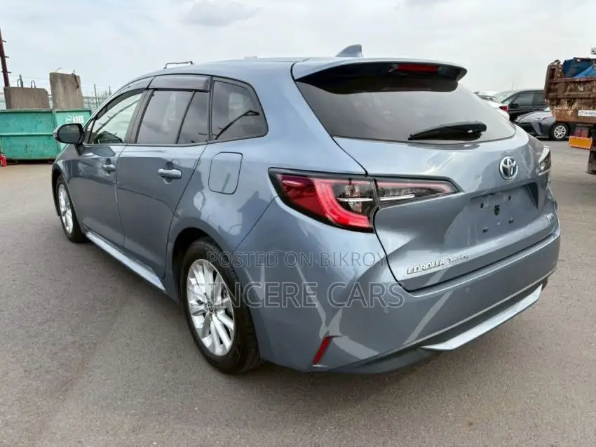 Toyota Corolla Touring 2021 Blue