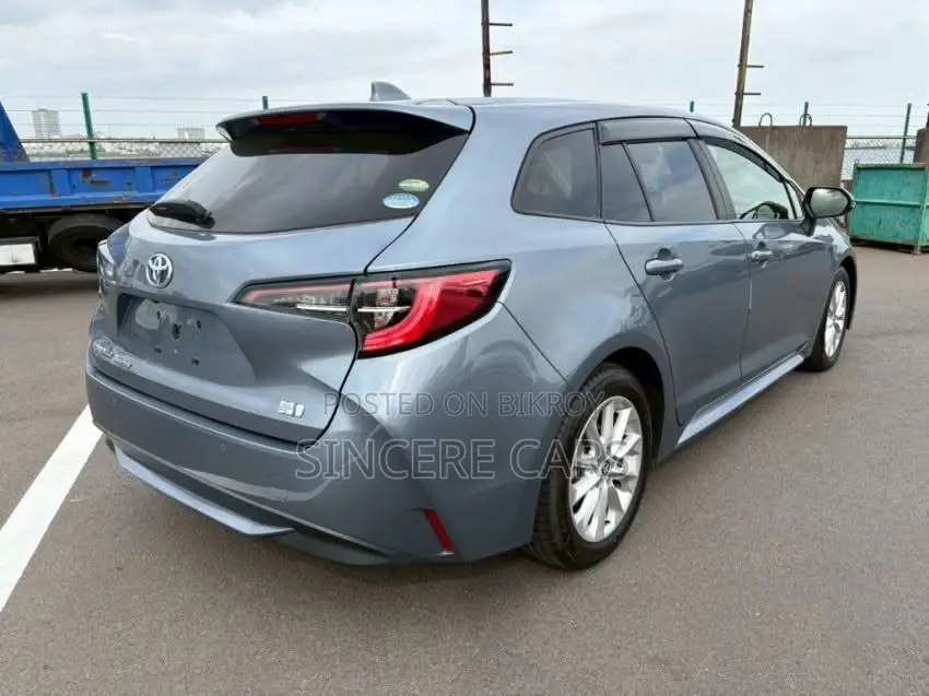 Toyota Corolla Touring 2021 Blue