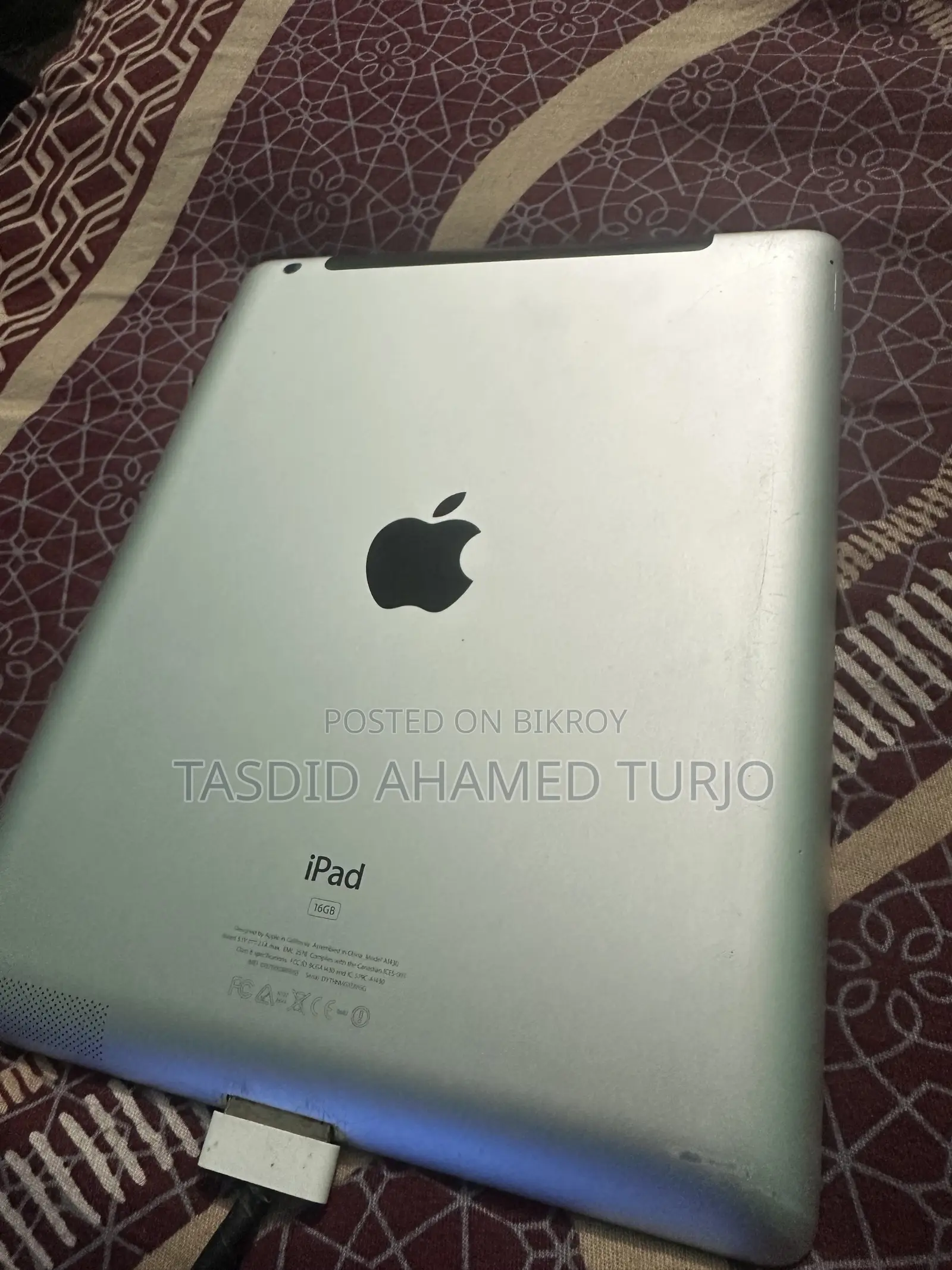 অ্যাপল আইপ্যাড ২ ওয়াই-ফাই + থ্রিজি ১৬ জিবি সিলভার