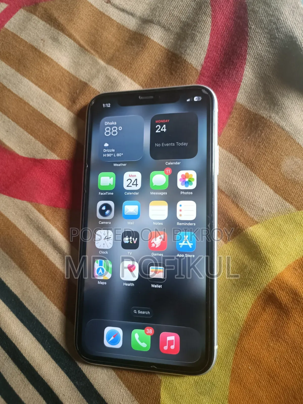 অ্যাপল আইফোন ১১ ৬৪ জিবি হোয়াইট