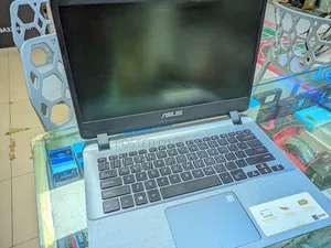Laptop ASUS X401U 4GB Intel Pentium SSD 256GB