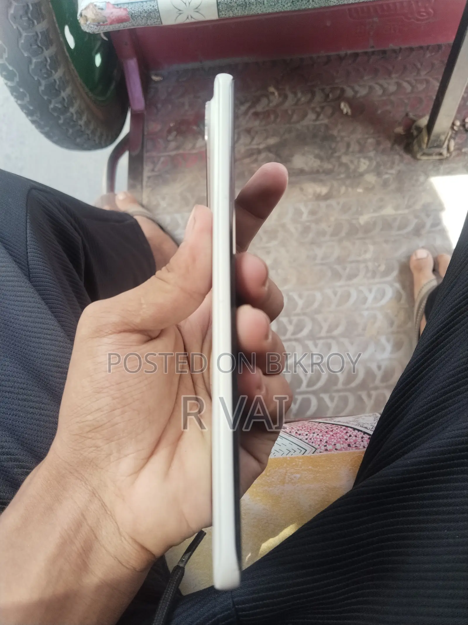 New Tecno Pova 5G 128 GB White