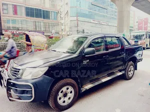 Toyota Hilux 2.5 D-4D 4X4 SRX 2009 Black