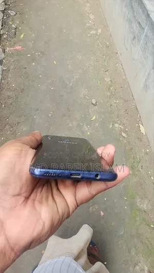 Samsung Galaxy A20 32 GB Black