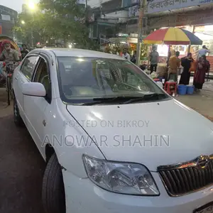 Toyota Corolla Sedan 2005 White