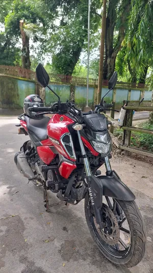 ইয়ামাহা এফজেডএস ভি৩ ২০২১ রেড