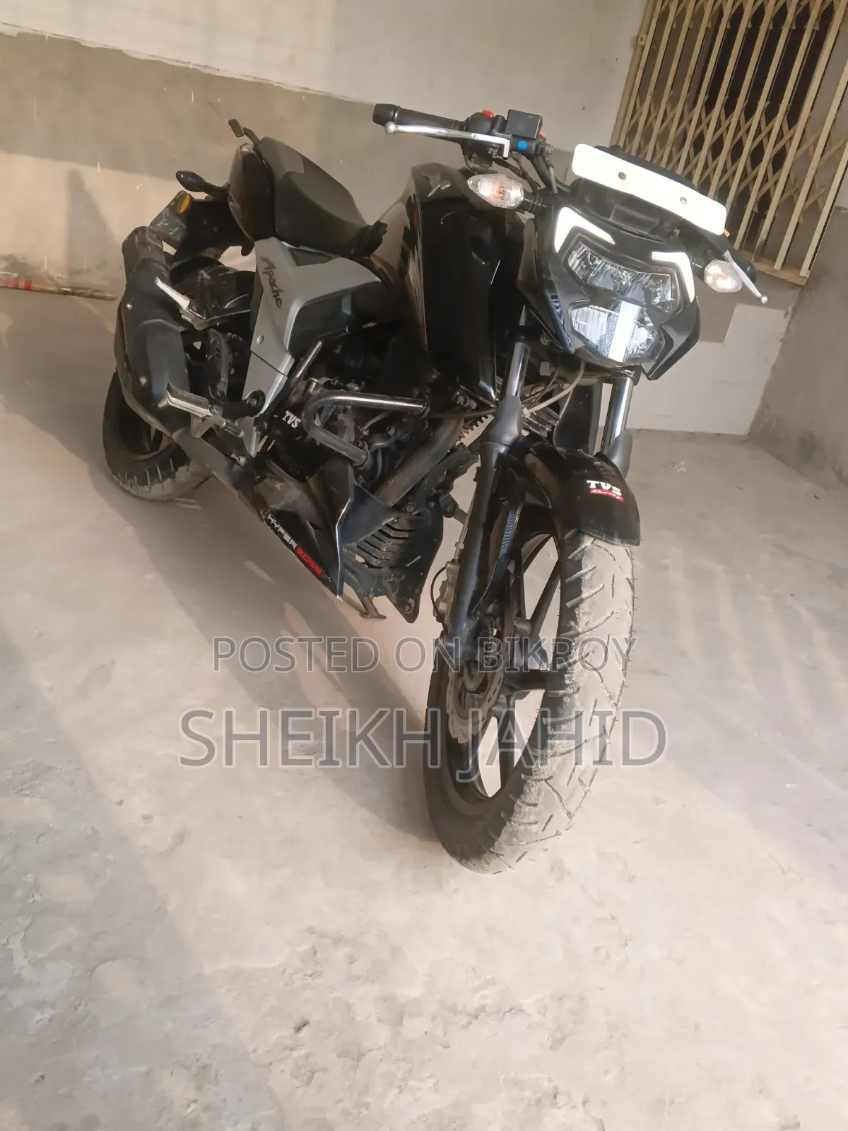 TVS Apache RTR 160 4V 2020 Black