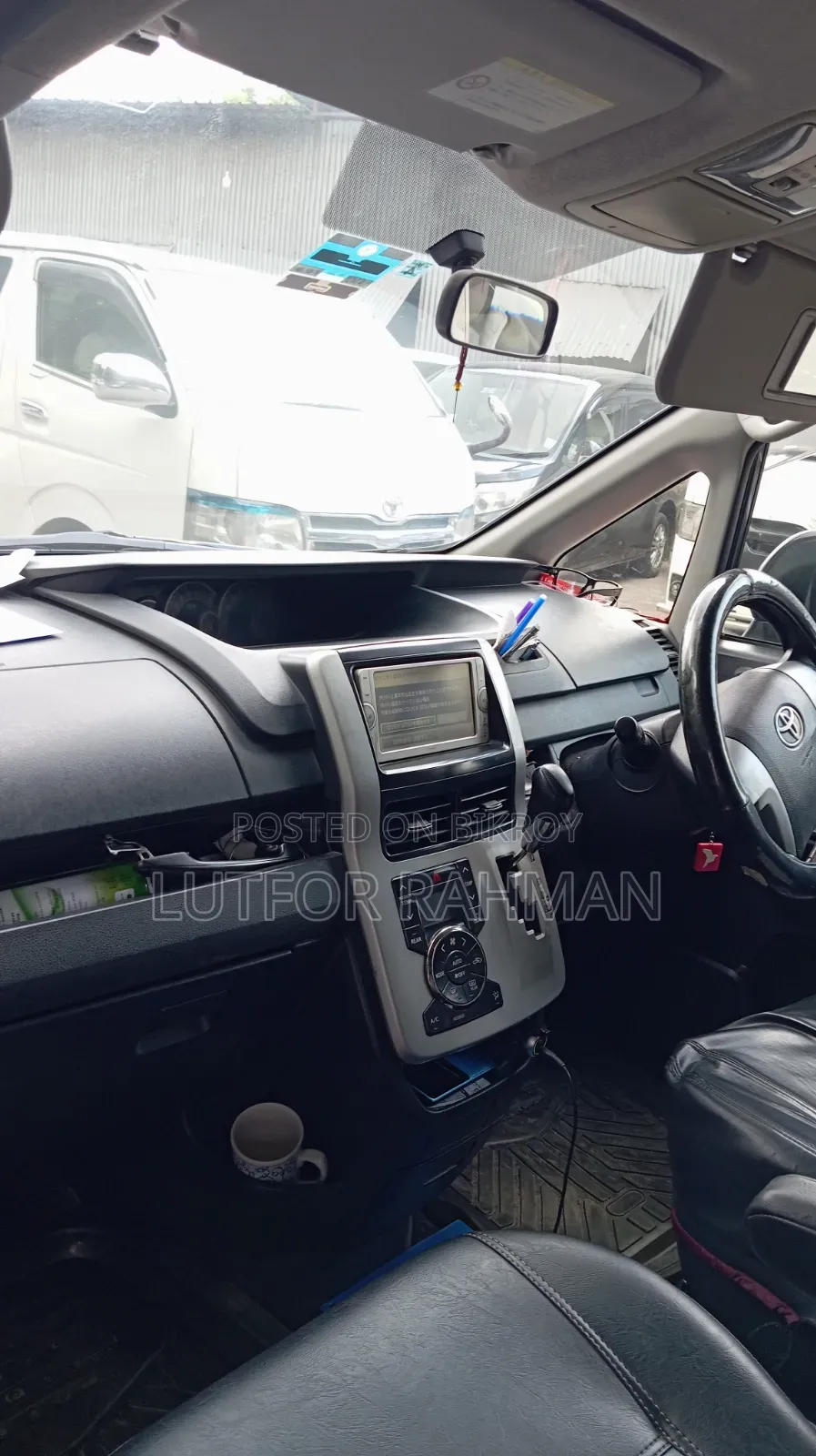 Toyota Noah 2013 Gray