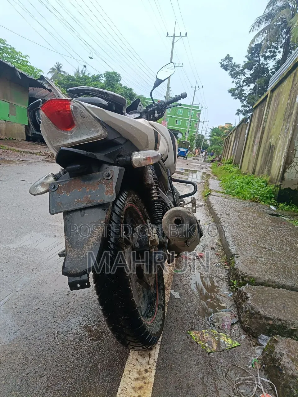 TVS Apache RTR 160 2V 2021 White