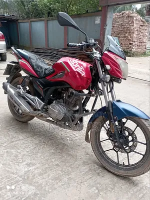 এপ্রিলিয়া এফএক্স ২০১৮ রেড