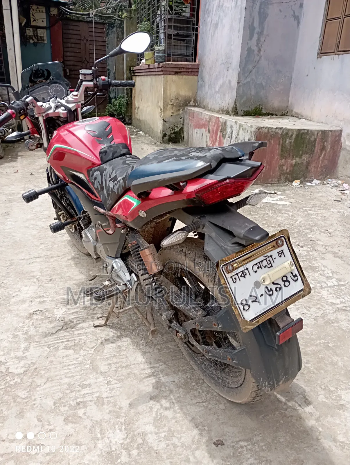 এপ্রিলিয়া এফএক্স ২০১৮ রেড