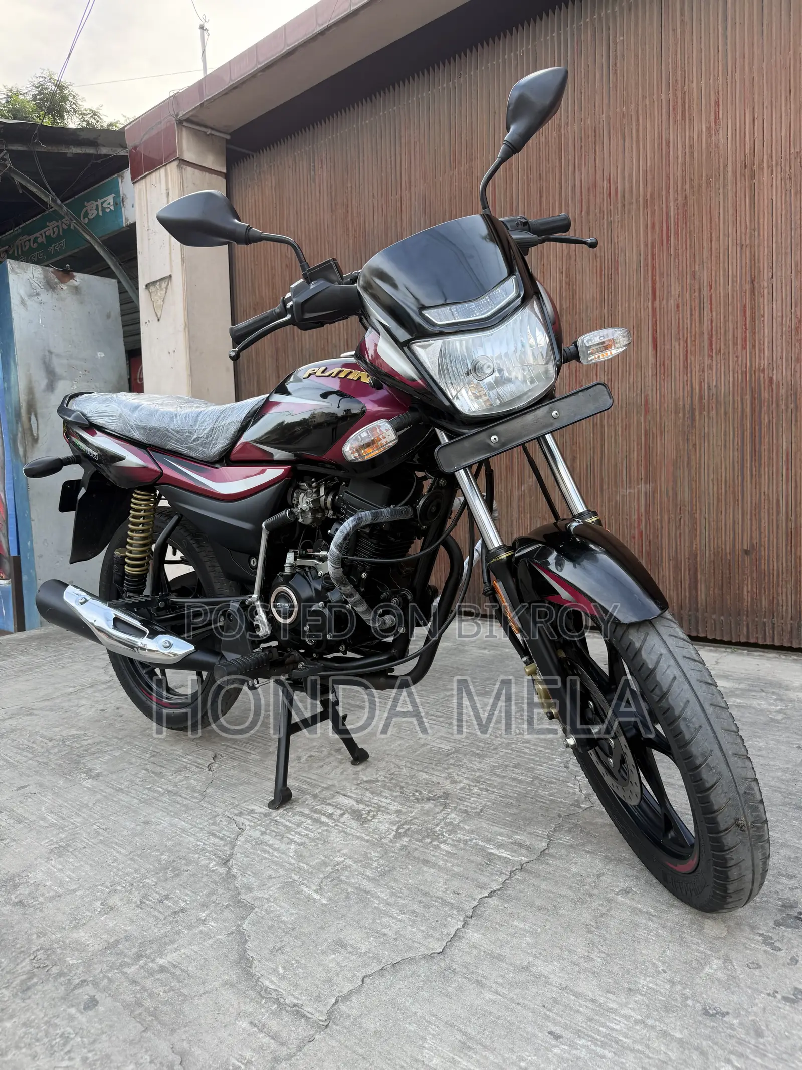 বাজাজ প্লাটিনা ১১০ ২০২৩ কালো