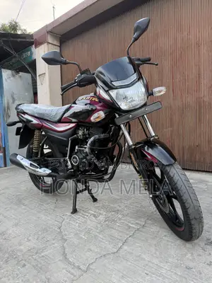 বাজাজ প্লাটিনা ১১০ ২০২৩ কালো