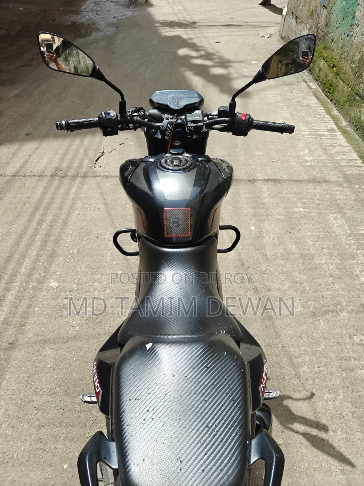 Bajaj Pulsar N250 ২০২৪ কালো