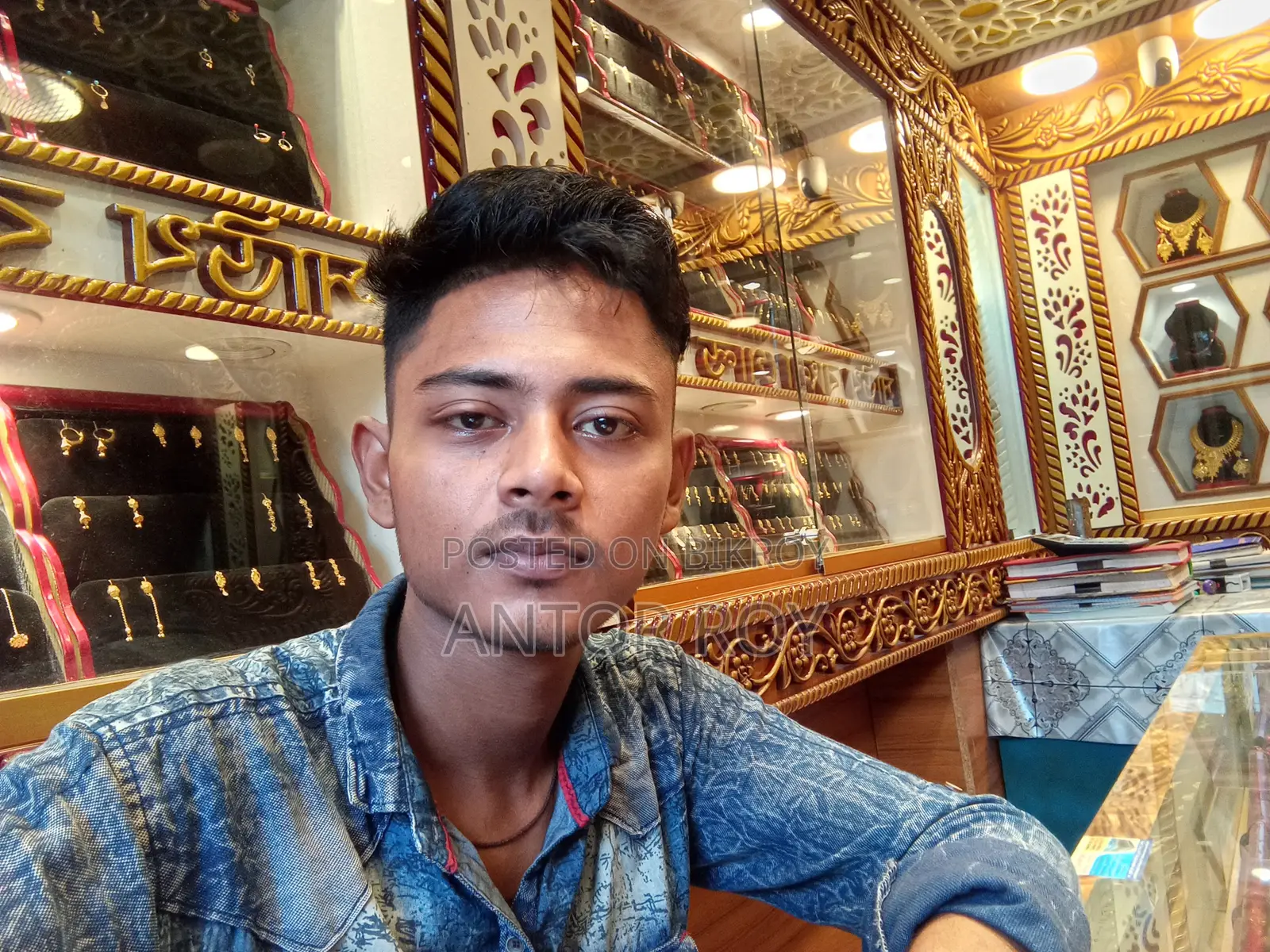 রুহি ফ্যাশনে কিছু স্টাফ লাগবে