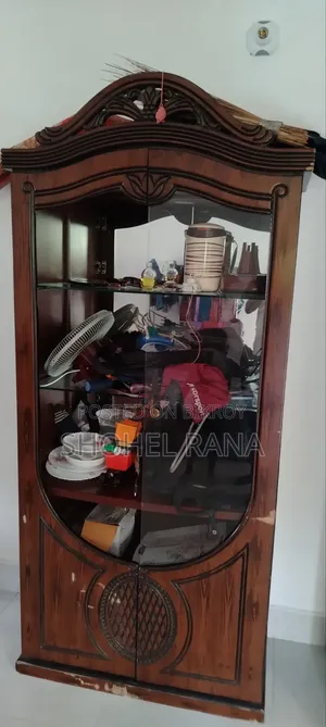 মালয়েশিয়ান কাঠের আসবাবপত্র, ভালো অবস্থা, ২ বছর ব্যবহৃত, জরুরি বিক্রি