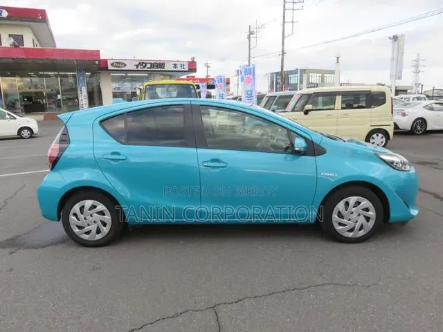Toyota Aqua 2021 Blue