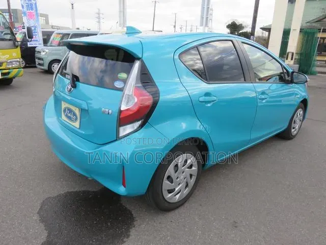 Toyota Aqua 2021 Blue