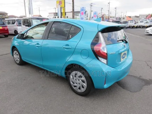 Toyota Aqua 2021 Blue