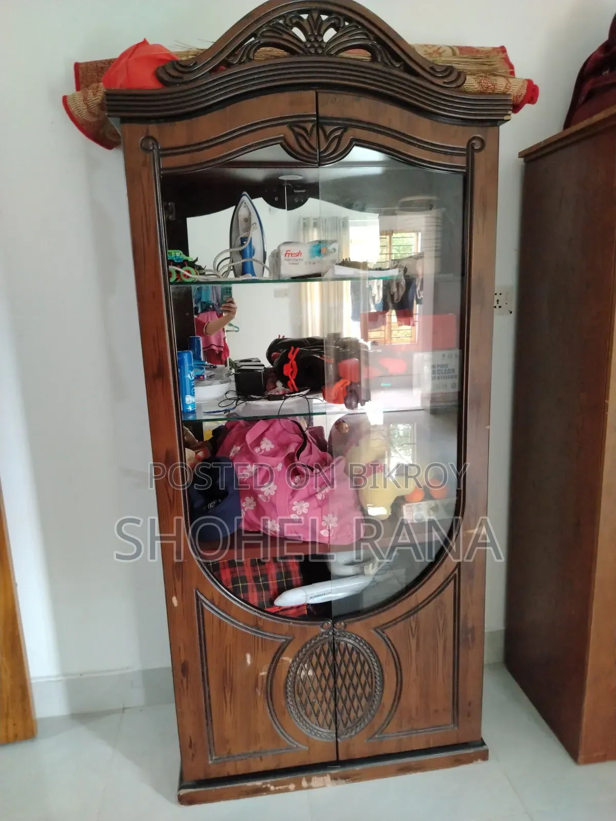 মালয়েশিয়ান কাঠের আসবাবপত্র, ভালো অবস্থা, ২ বছর ব্যবহৃত, জরুরি বিক্রি