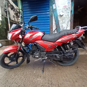 টিভিএস মেট্রো প্লাস ২০১৭ লাল