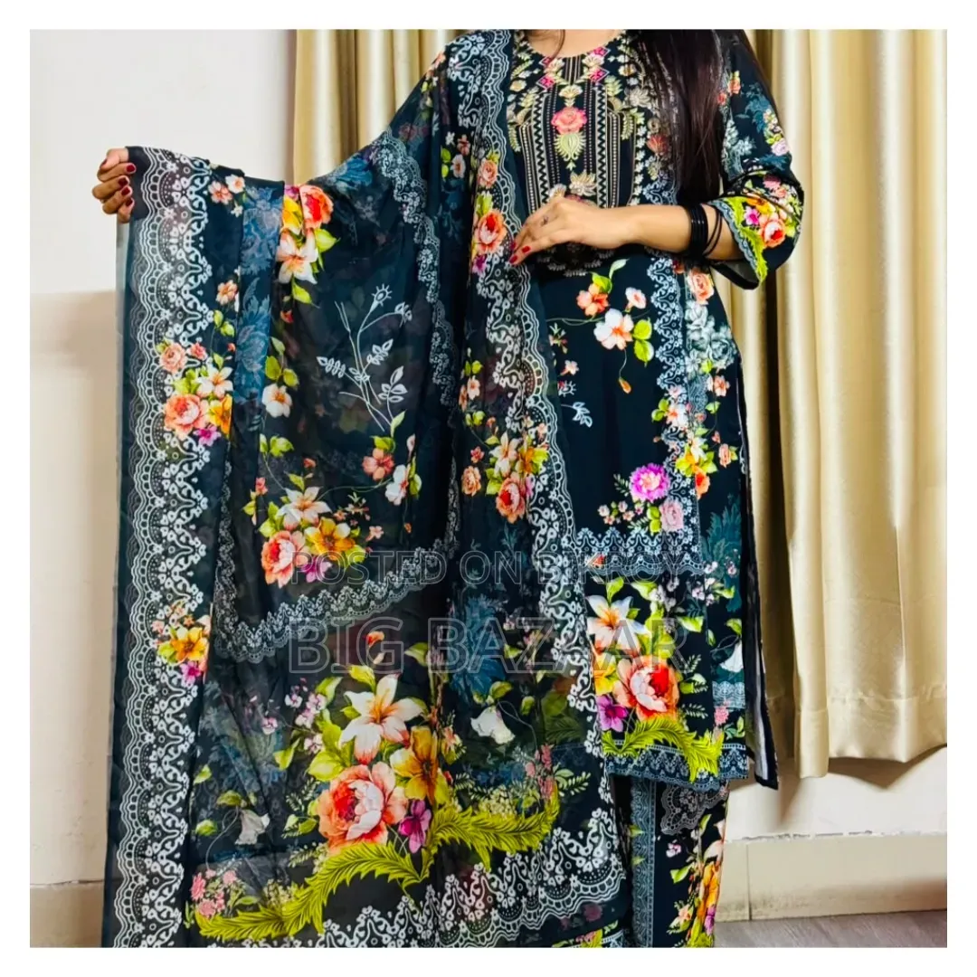 চায়না ডিটিএক্স ফেব্রিক্সে ফুল বডিতে ডিজিটাল প্রিন্ট করা থ্রী পিস সেট।