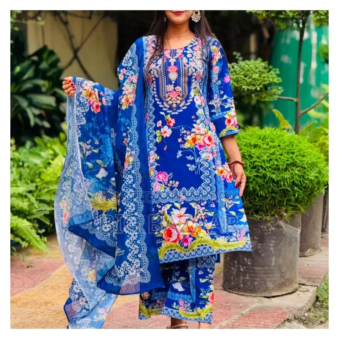 চায়না ডিটিএক্স ফেব্রিক্সে ফুল বডিতে ডিজিটাল প্রিন্ট করা থ্রী পিস সেট।